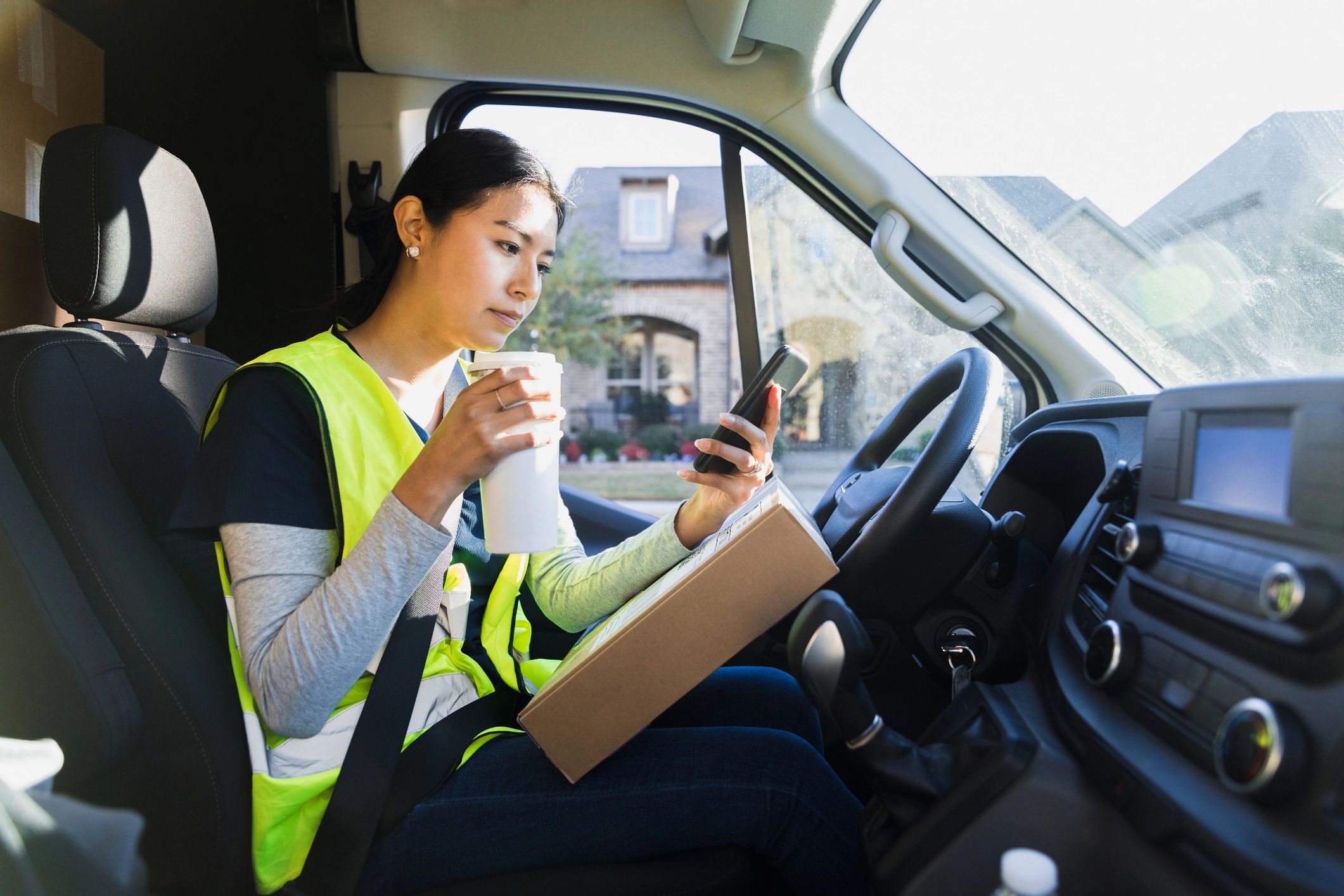 Delivery driver using a smartphone app to confirm an order